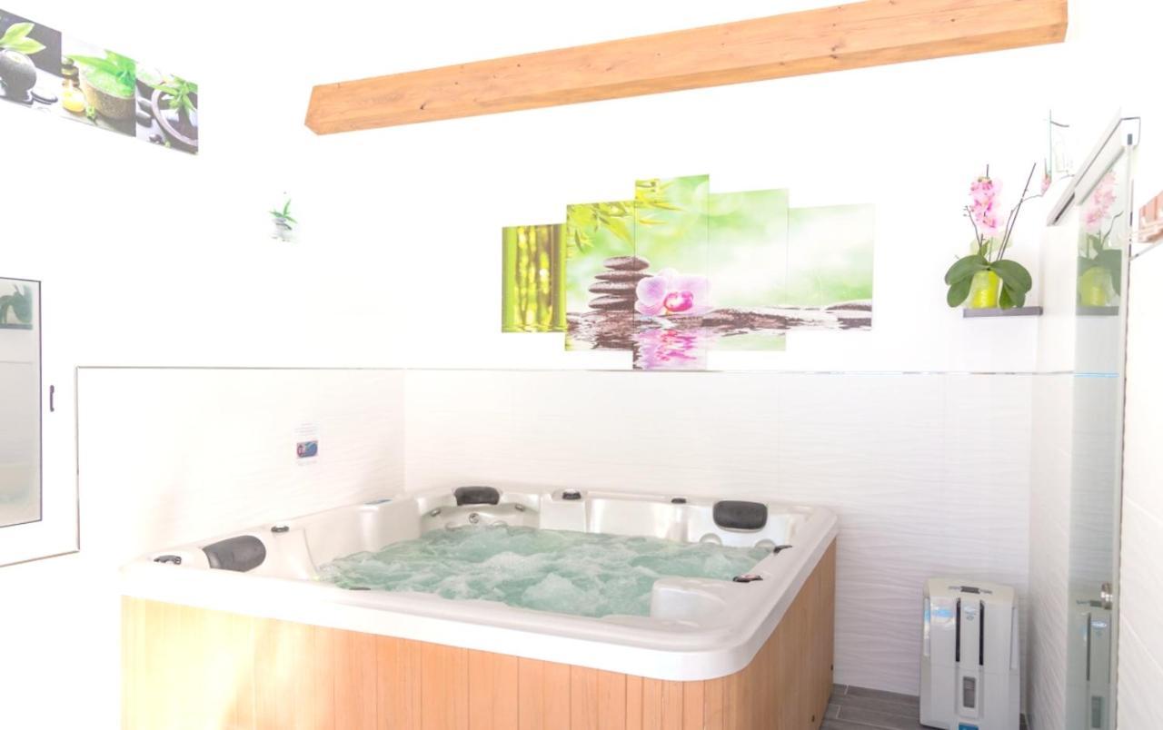 Appartement Elegant Avec Piscine Privee A Plan D'Aups Sainte Baume 55 M² Exterior photo